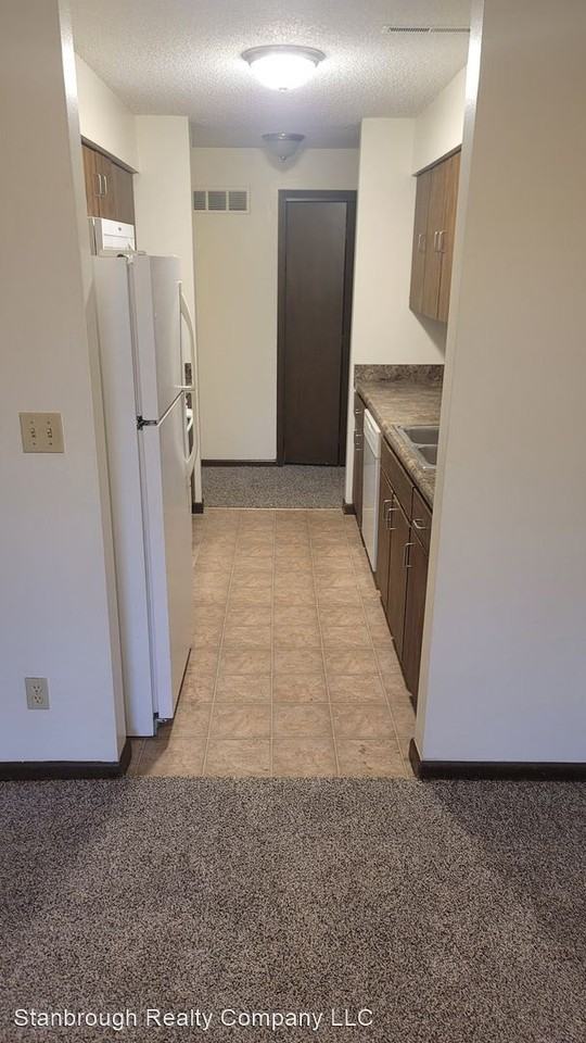 5008 Ingersoll - Photo 3 of 5