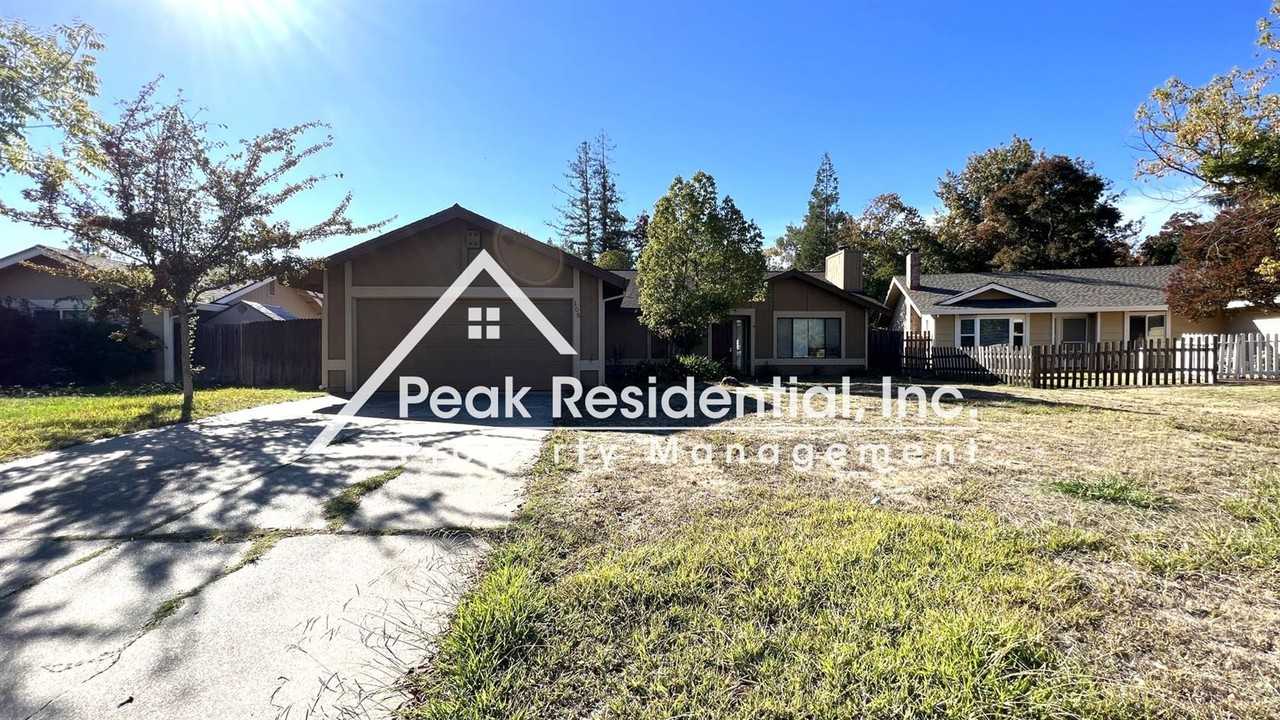 105 Winchester Ct - Photo 3 of 26