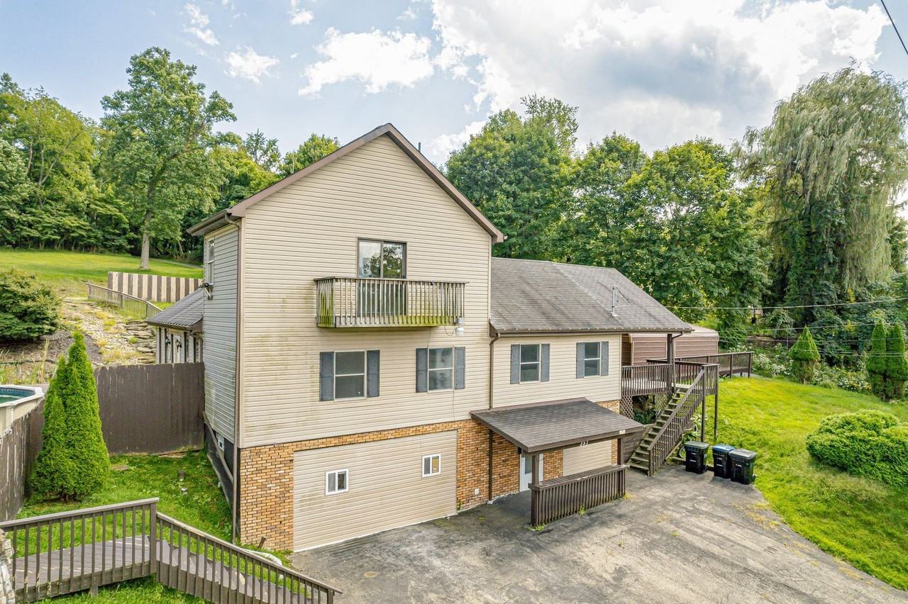 351 Duff Rd - Photo 2 of 41