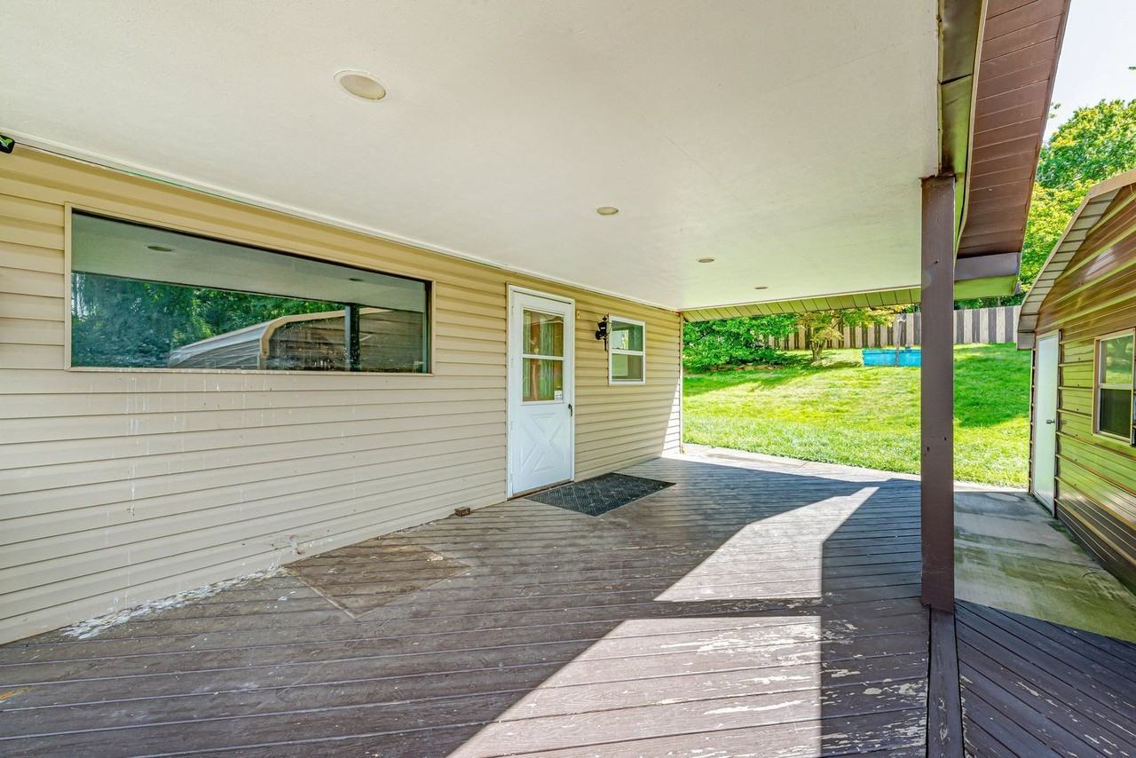 351 Duff Rd - Photo 3 of 41