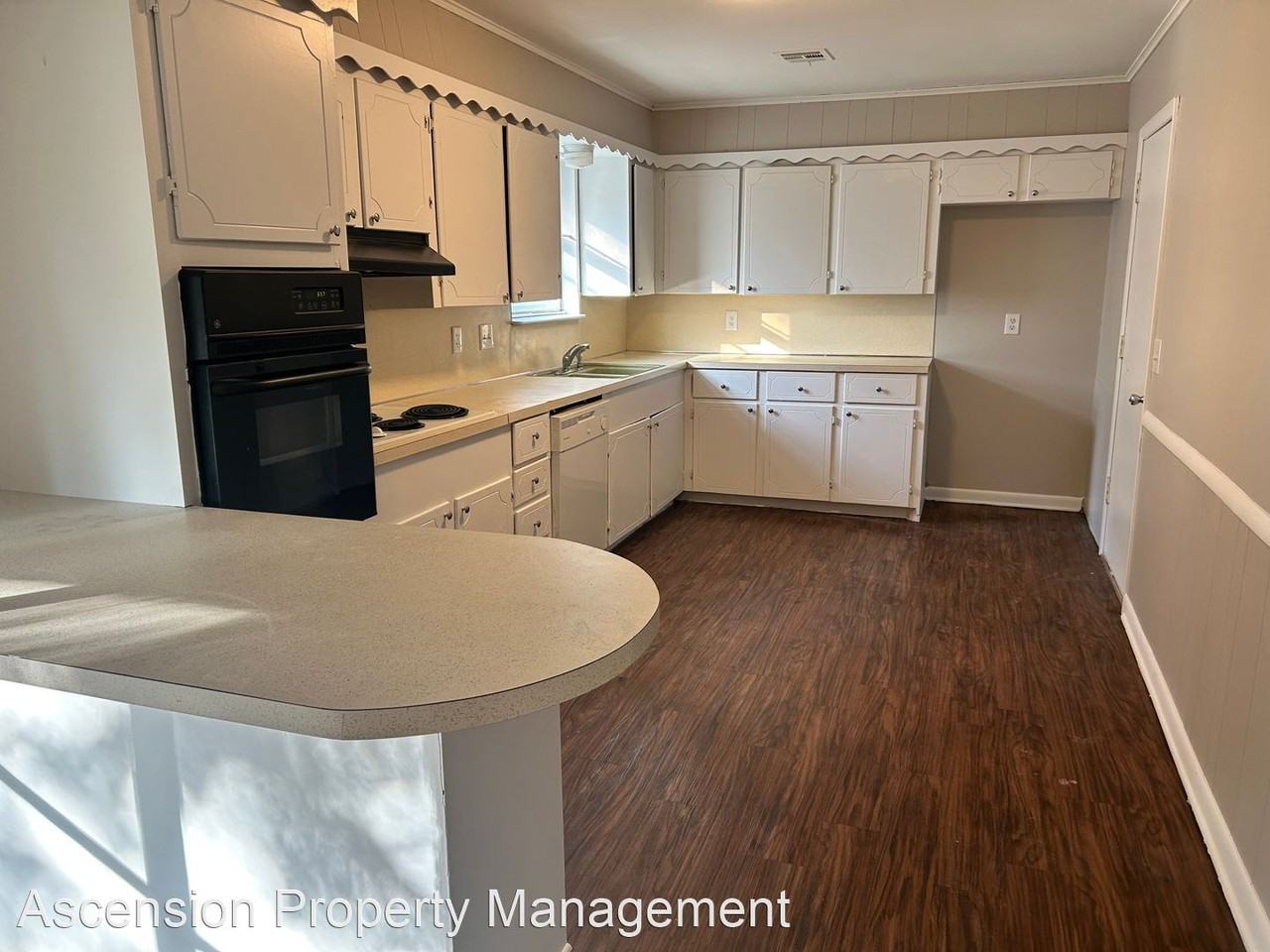 509 E Center St - Photo 3 of 9