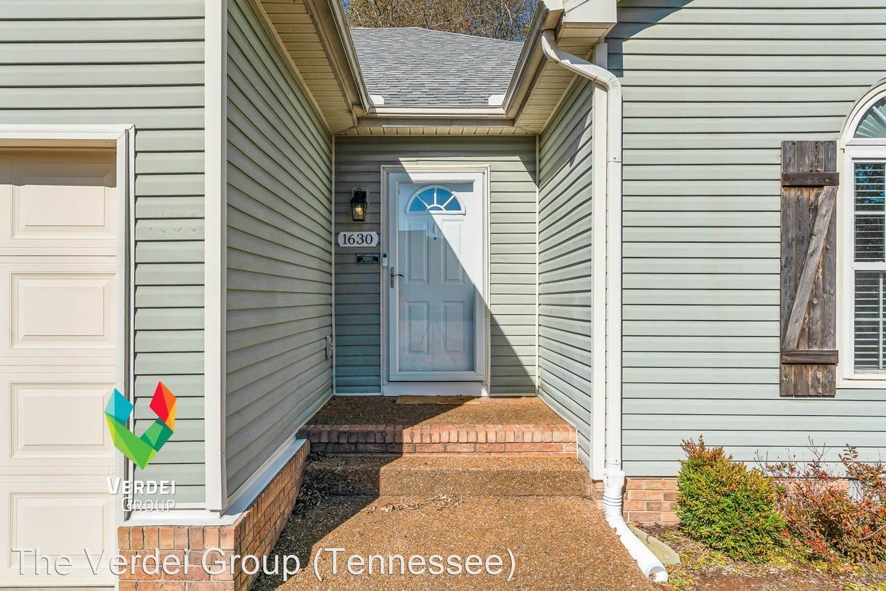 1630 Lillian Cir - Photo 2 of 33