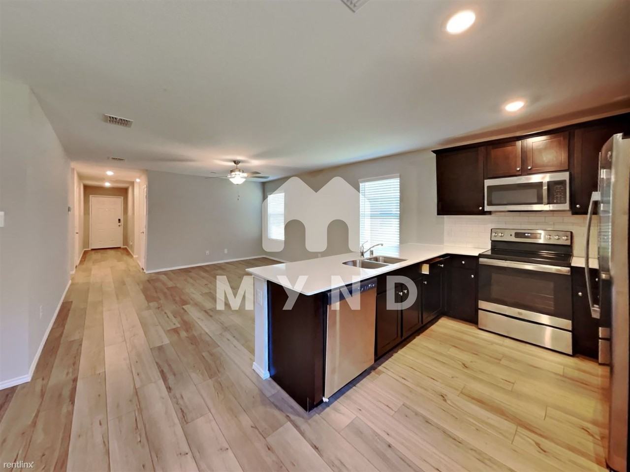 10535 Sewell Cir - Photo 3 of 21