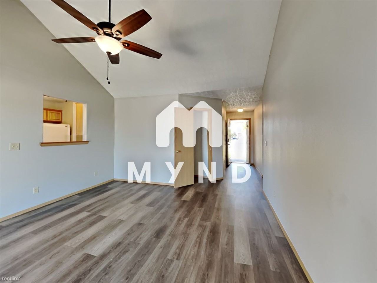 720 N Pinewood Ave - Photo 3 of 21