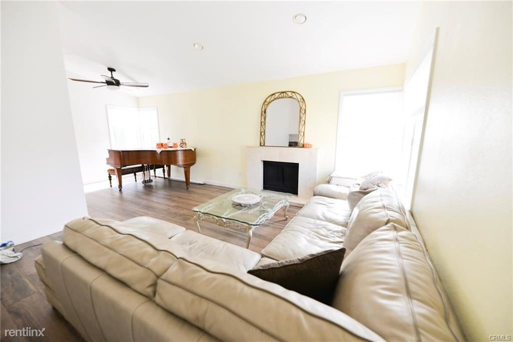 1309 Cadena - Photo 2 of 11