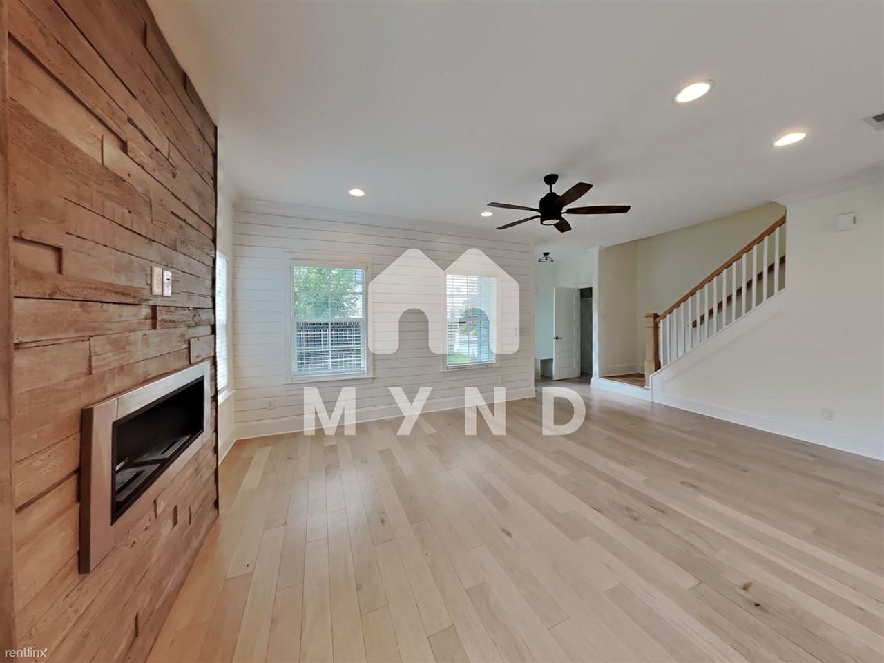 1513 Landis Ave - Photo 3 of 21