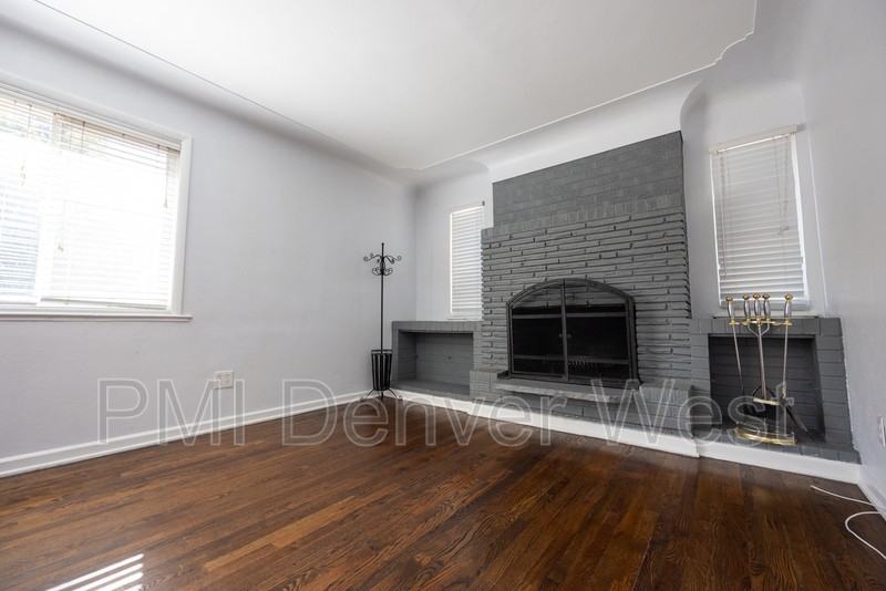 2151 W Adriatic Pl - Photo 3 of 20