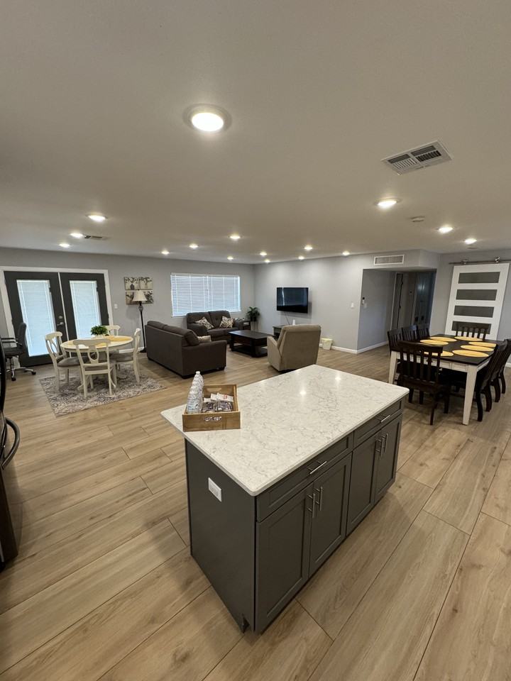 8701 Grover Drive - Photo 3 of 21