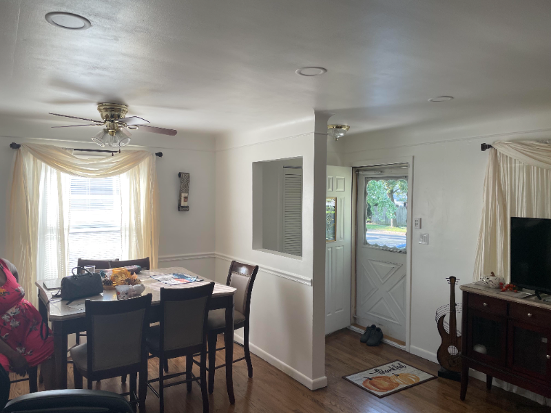 27637 Cambridge St - Photo 3 of 17