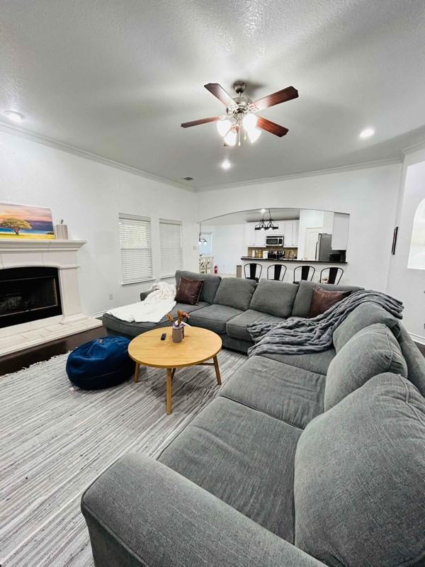 783 Peach Ln - Photo 2 of 32