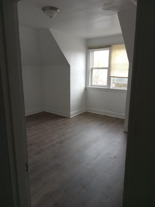 1139 5Th Ave East Mc Keesport, Pa 5, East McKeesport, PA 15035 1