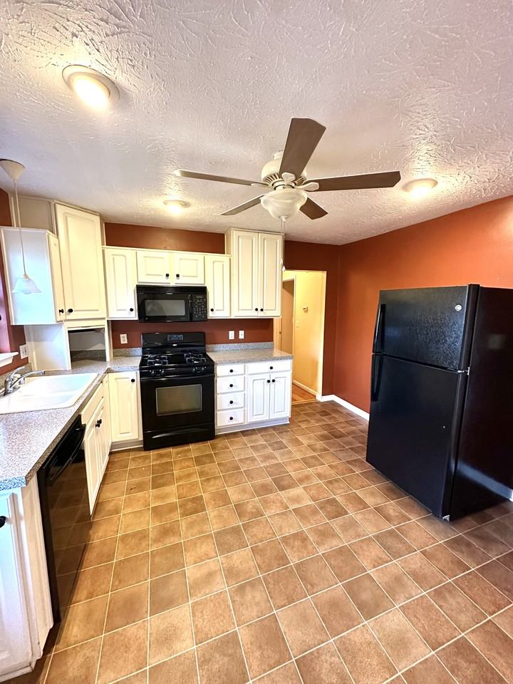 1306 Farmdale Ave #NA - Photo 3 of 12