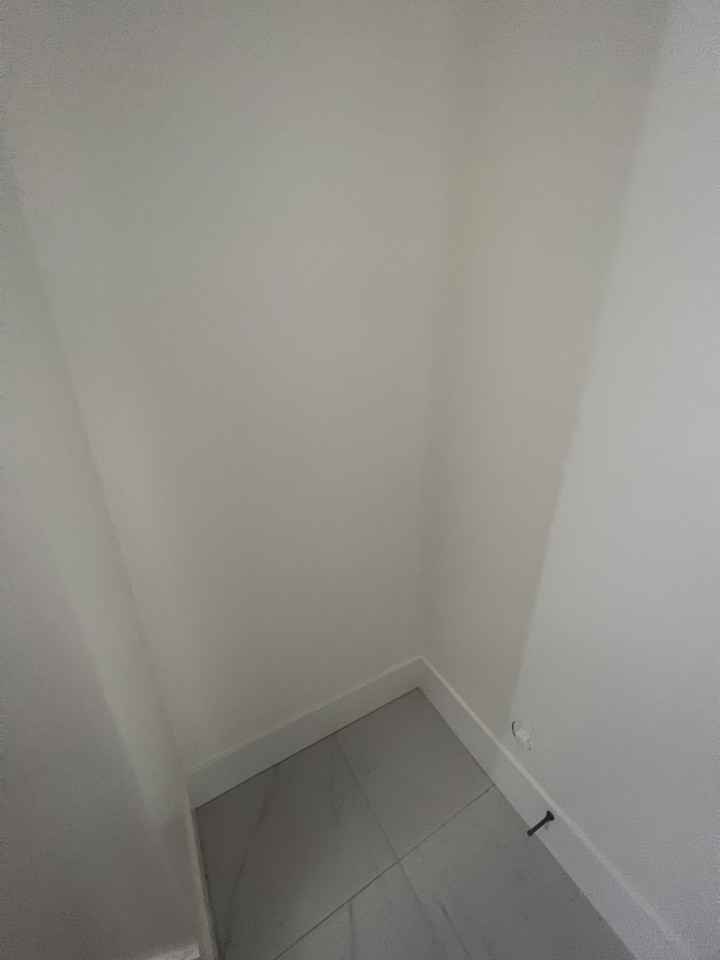 606 202 Street - Photo 3 of 9