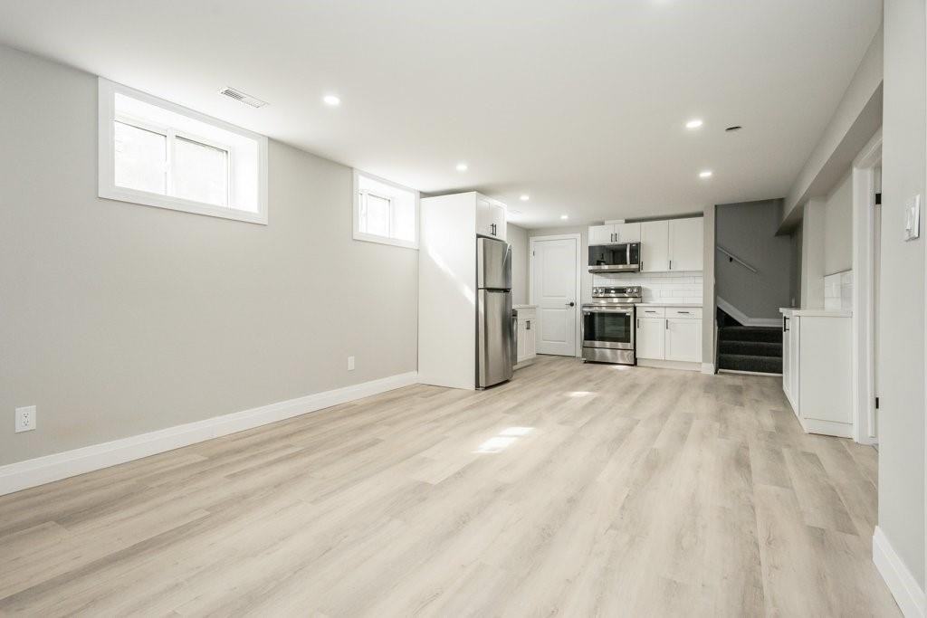 110 Clarence St #BS - Photo 4 of 10