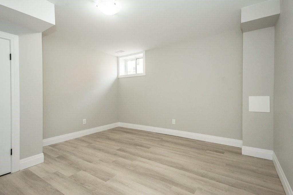 110 Clarence St #BS - Photo 6 of 10