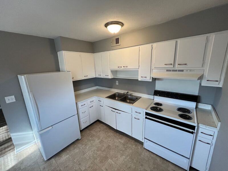 2219 Rockford Lane, Louisville, KY 40216 - Photo 2 of 12