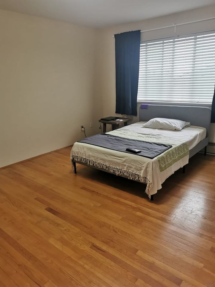 645 Howard Avenue - Photo 2 of 5
