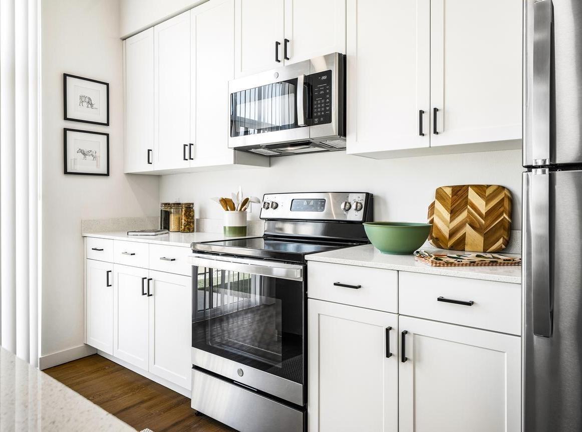 1367 Umpqua Avenue - Photo 5 of 25