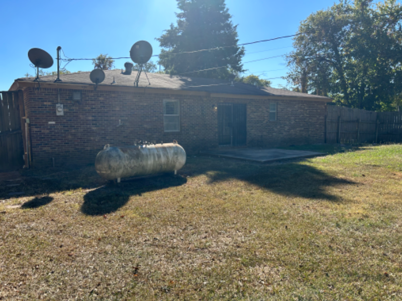 101 Ware St - Photo 2 of 10