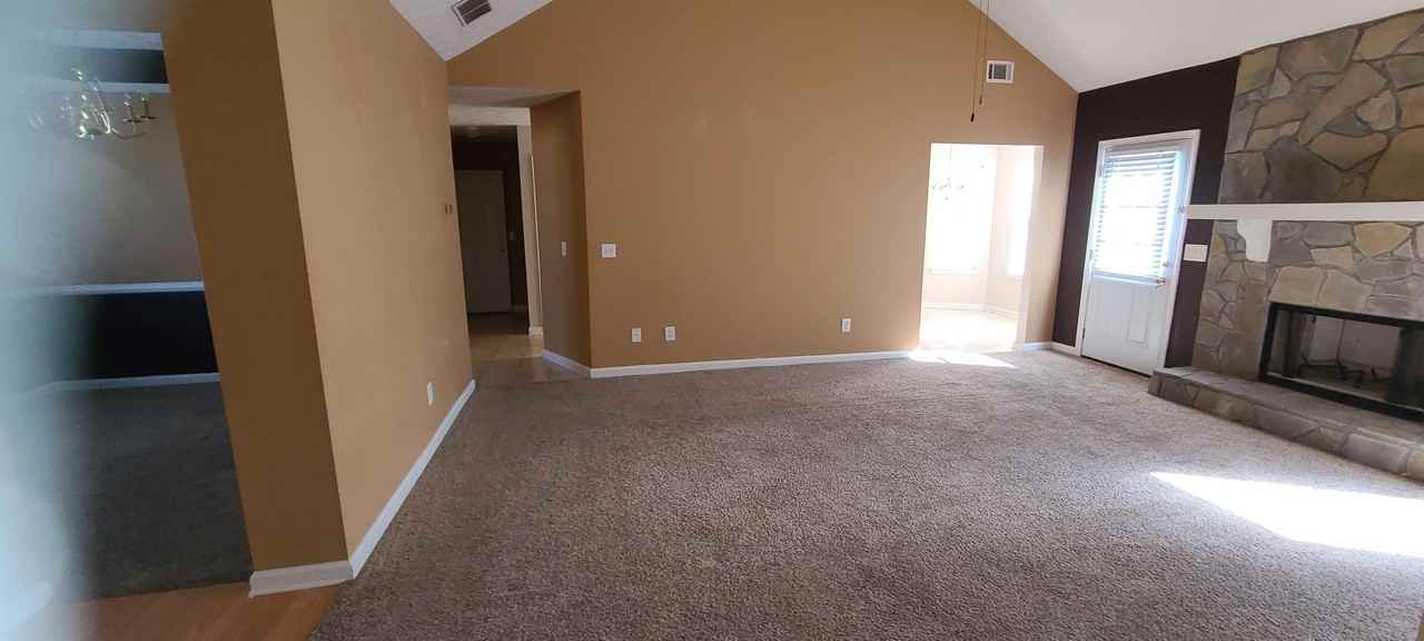 30 Princeton Ct #1 - Photo 2 of 17