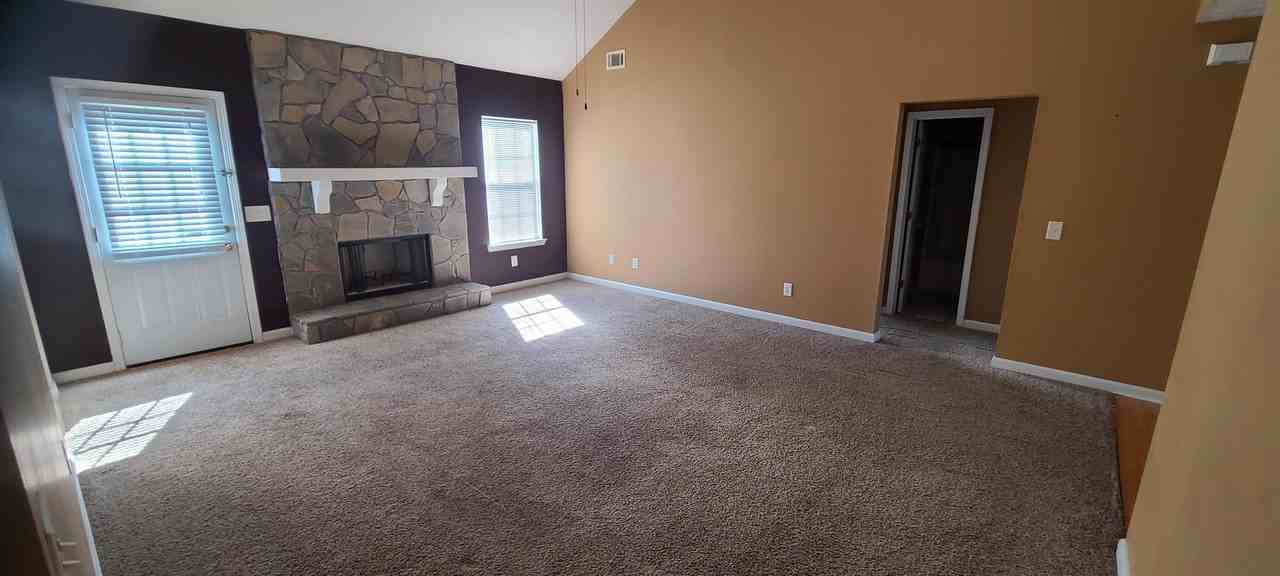 30 Princeton Ct #1 - Photo 7 of 17
