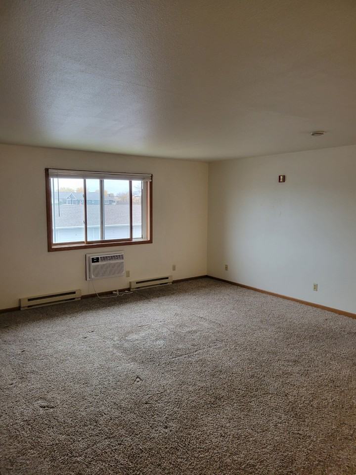 1418 Meadow Ln #F - Photo 2 of 8