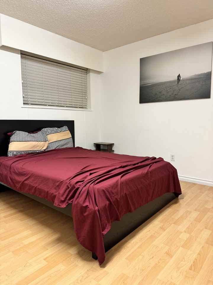 146 East 53rd Avenue - Photo 5 of 10