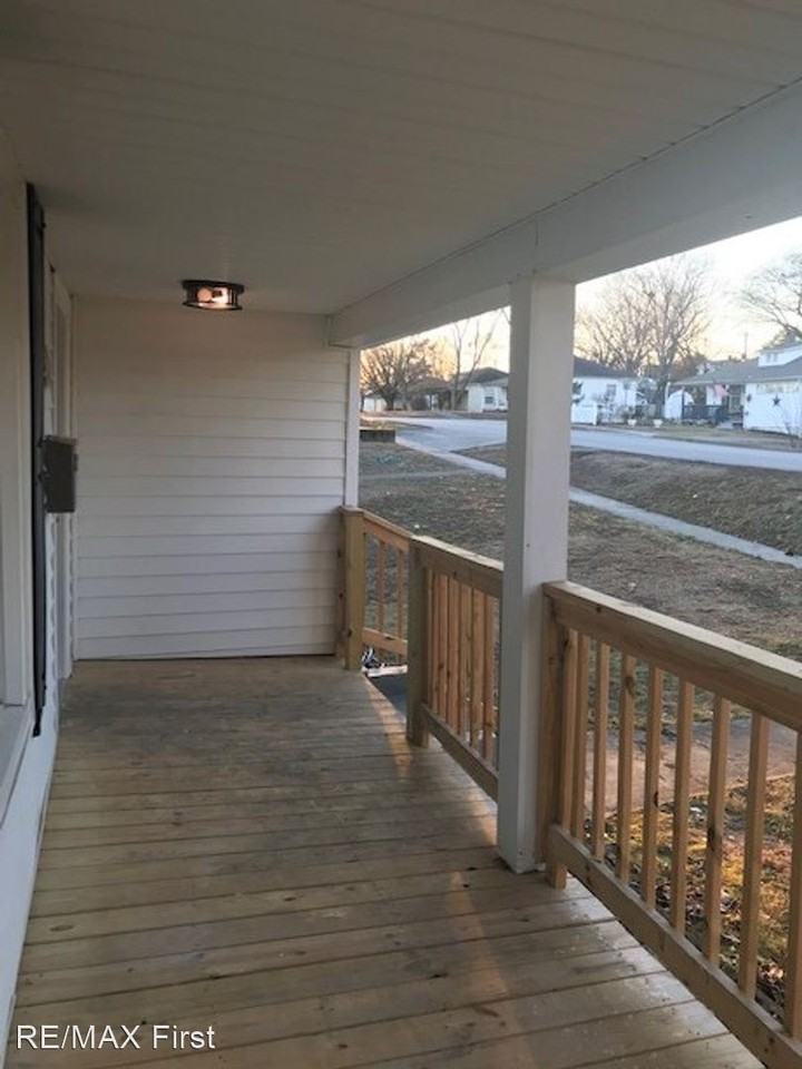 269 Glascock St - Photo 2 of 14