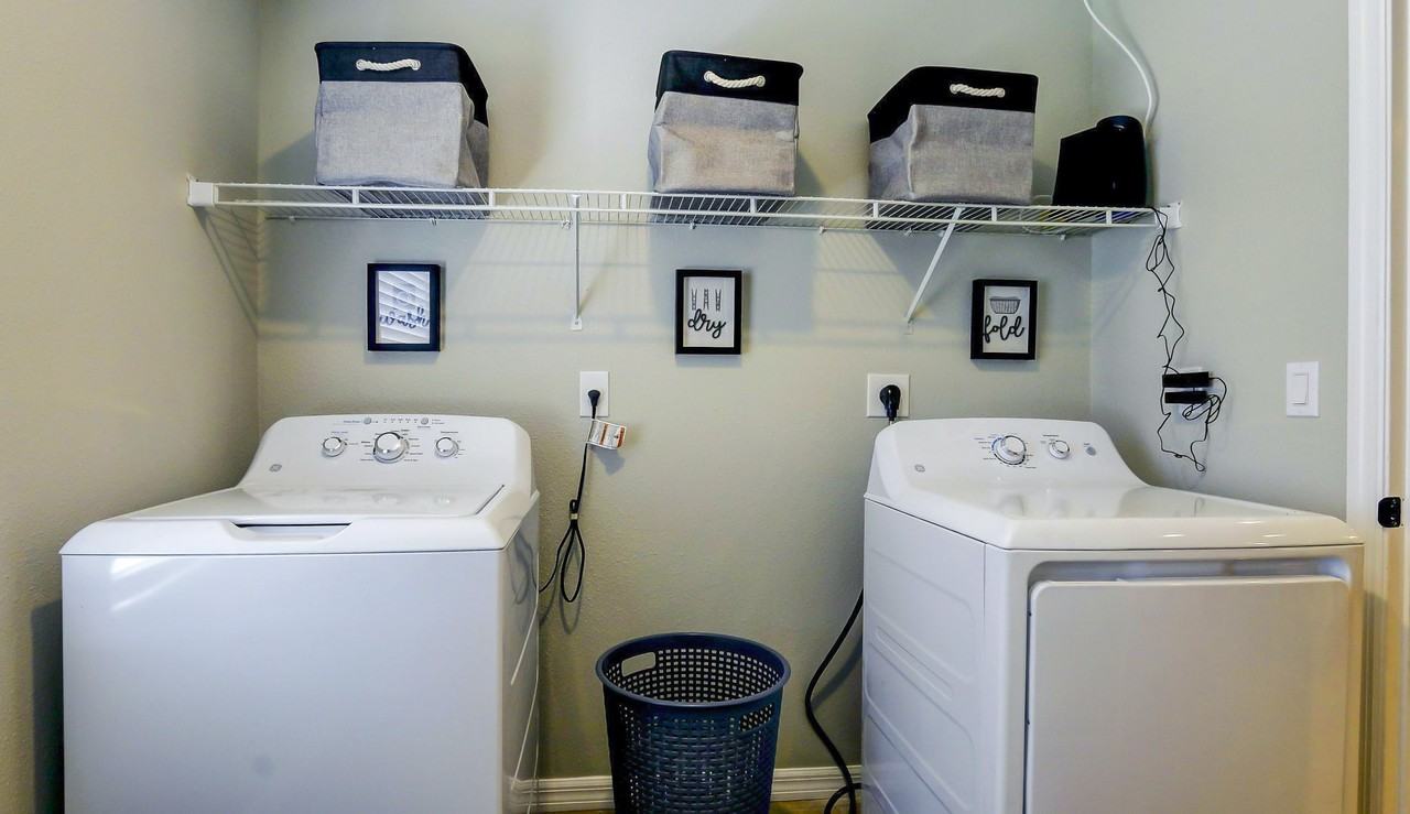 Courtland St - Photo 7 of 10