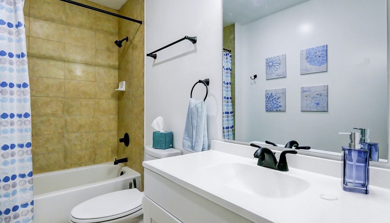 Courtland St - Photo 6 of 10