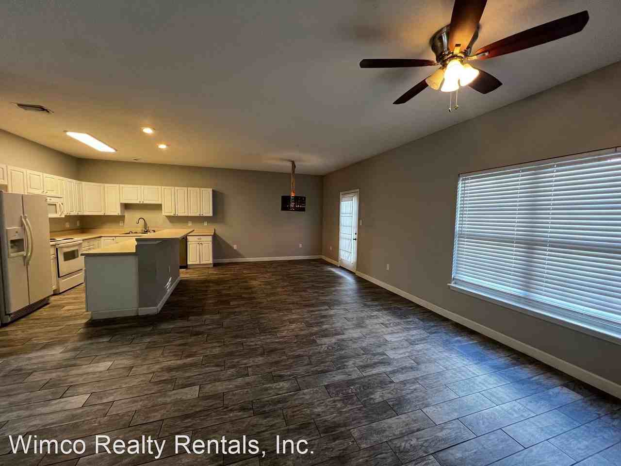 764 Shady St - Photo 3 of 24