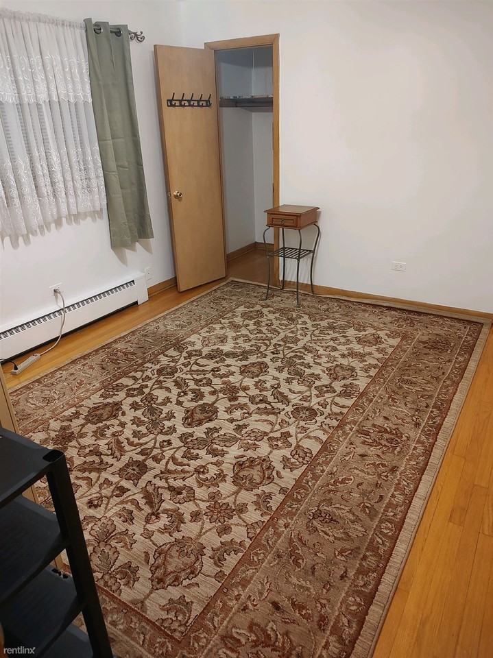 8012 N Oriole Ave - Photo 3 of 9