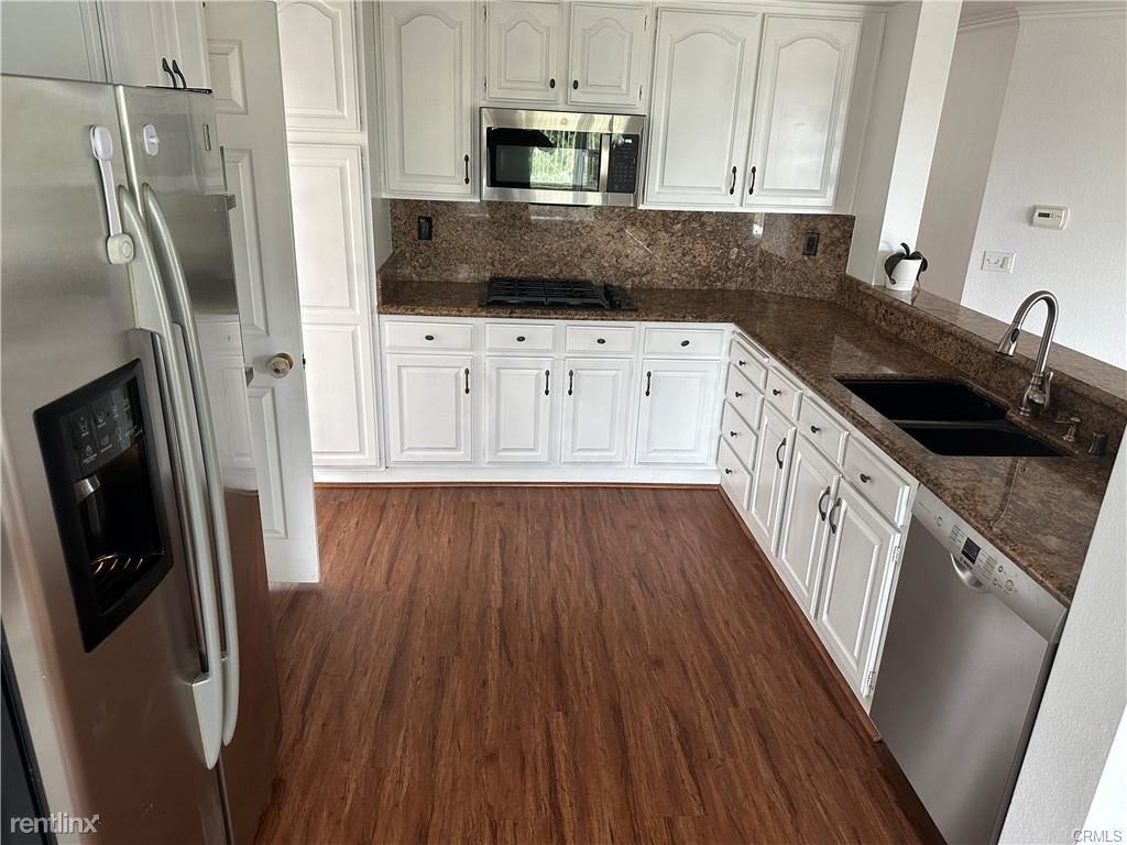 28681 Walnut Grv - Photo 2 of 11