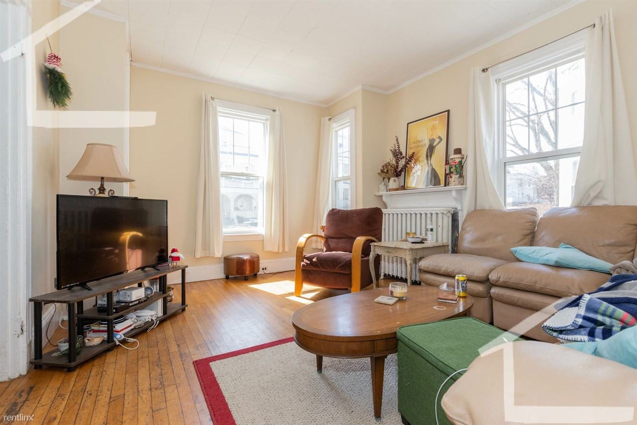 21 Bennett St - Photo 2 of 16