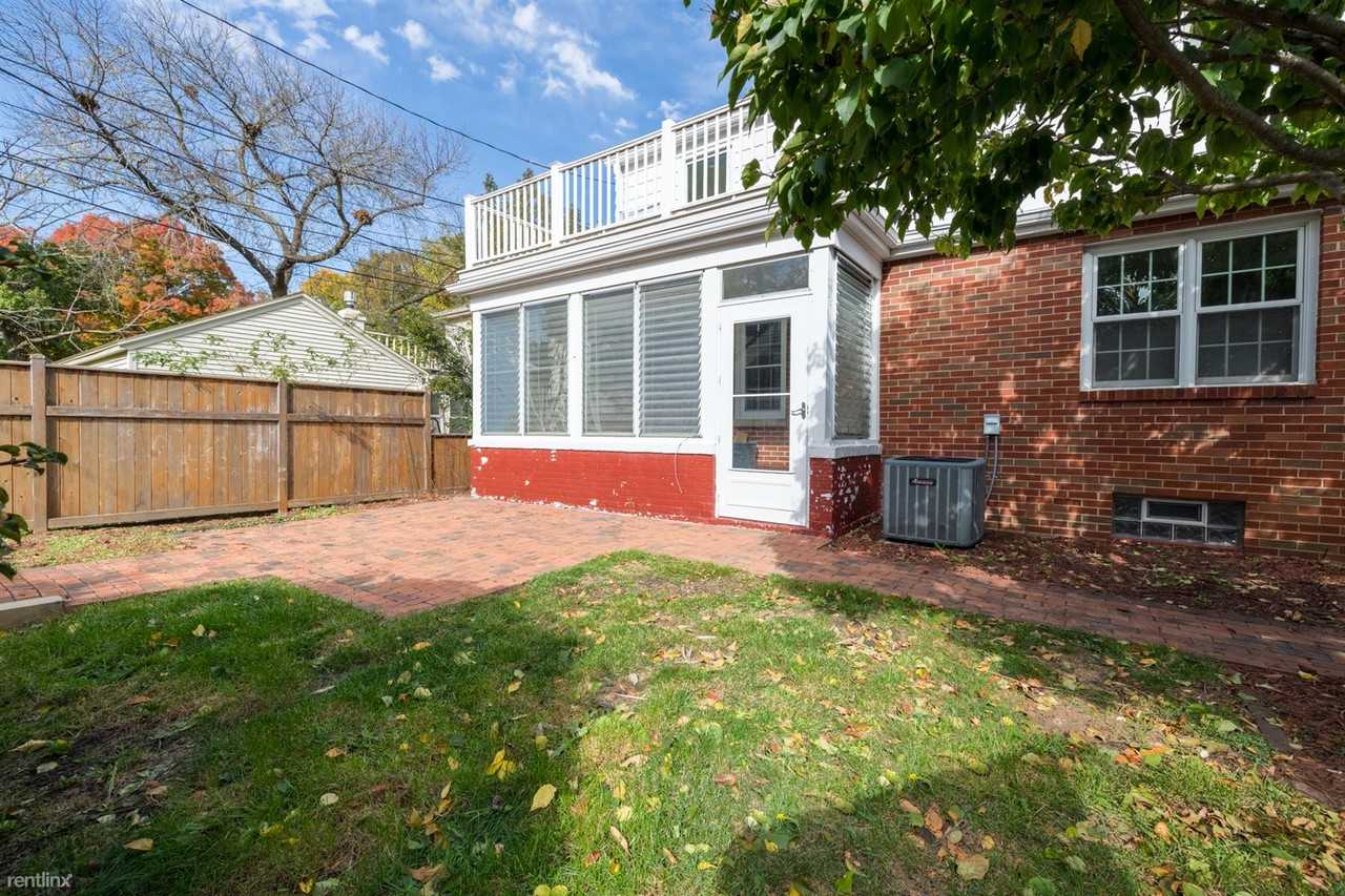 125 W Montclaire Ave - Photo 3 of 35