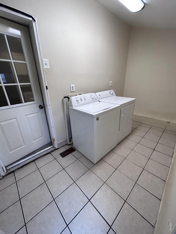 2517 N 18th St - Photo 3 of 25