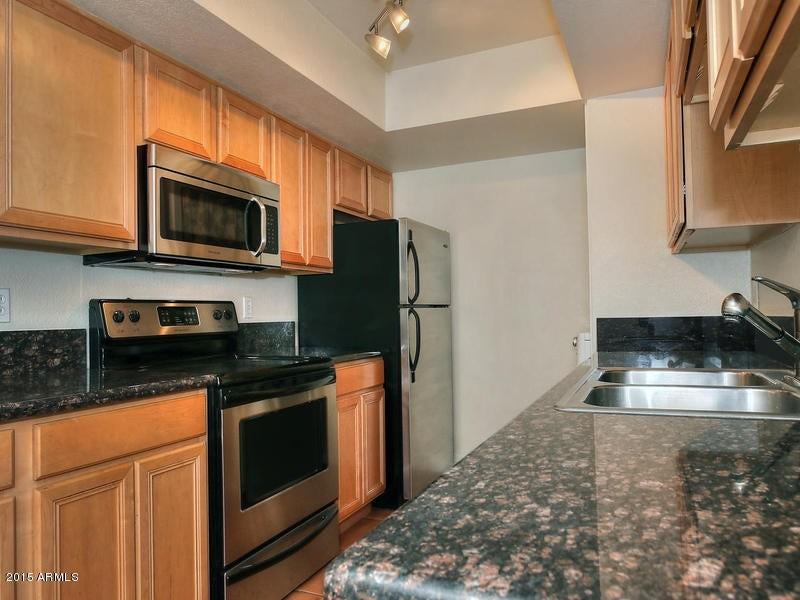 740 W Elm St #105 - Photo 6 of 19