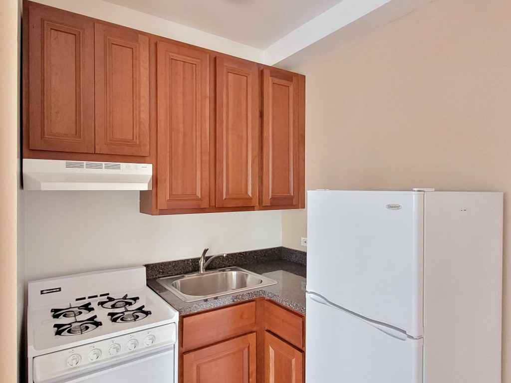 Winthrop Ave 612, Yonkers, NY 10710 1 Bedroom Apartment for 1,050