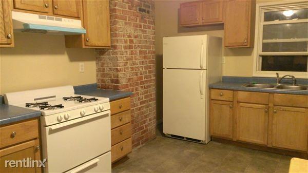 1010 Champaign St - Photo 2 of 5