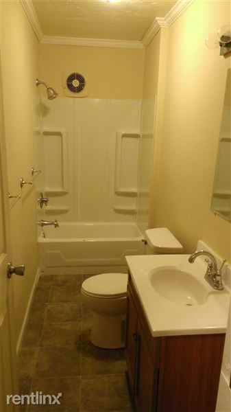 1010 Champaign St - Photo 3 of 5