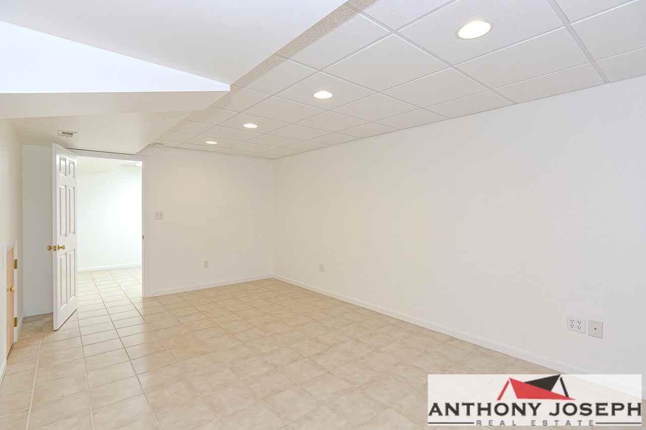 123 Lordvale Boulevard #123 - Photo 3 of 64