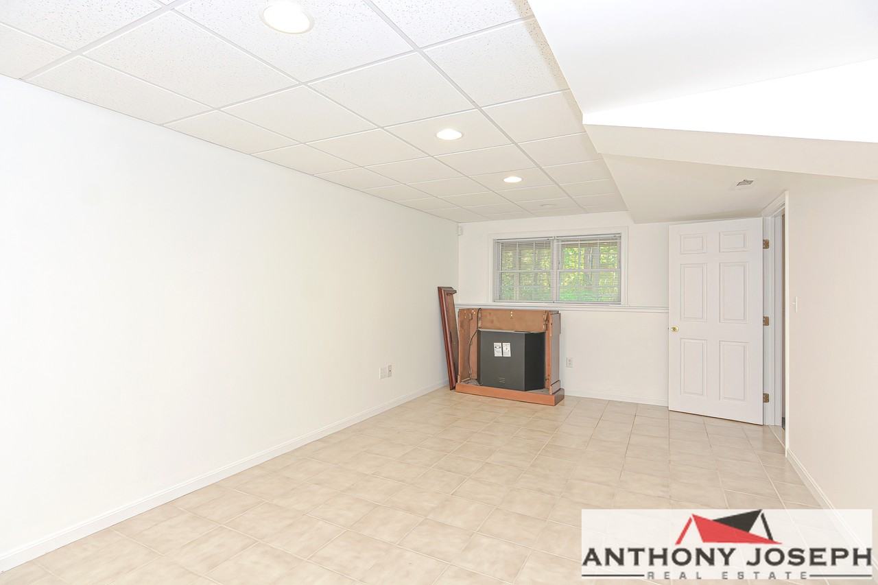 123 Lordvale Boulevard #123 - Photo 6 of 64