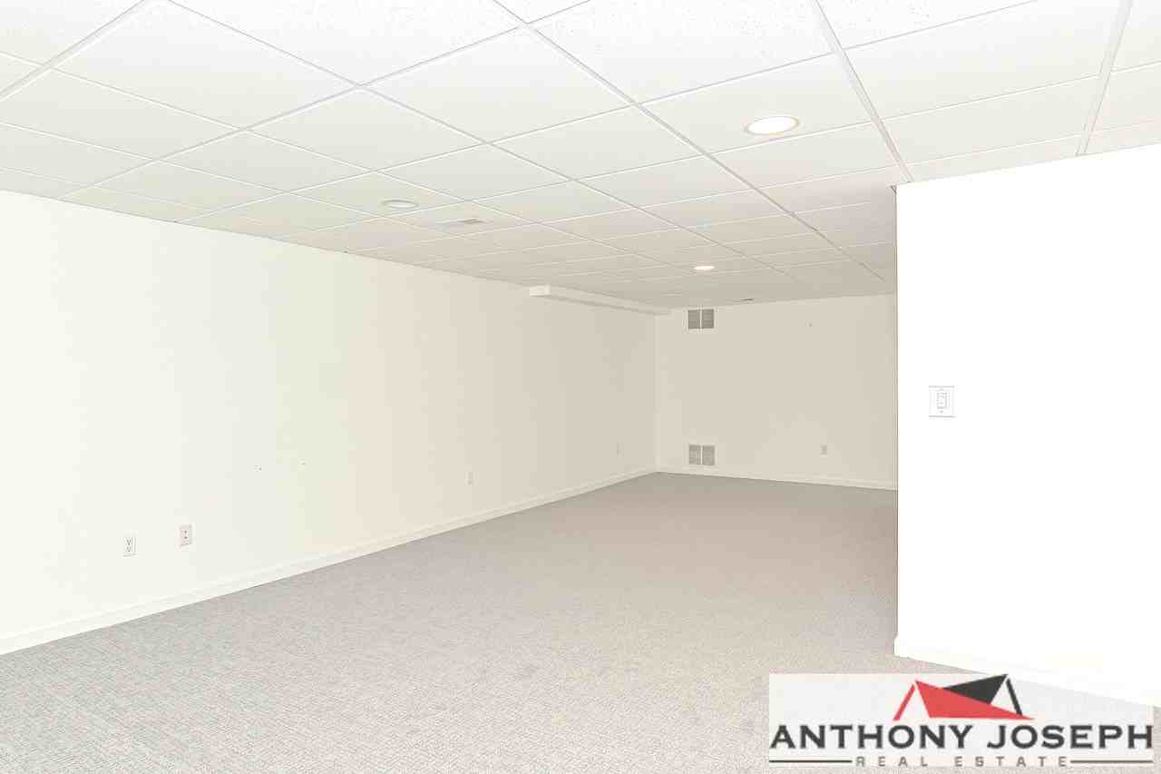 123 Lordvale Boulevard #123 - Photo 7 of 64