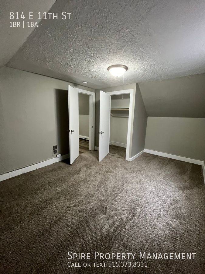 814 E 11th St - Photo 3 of 8