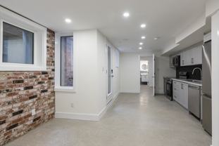 180 Maria Street #Lower - Photo 1 of 1