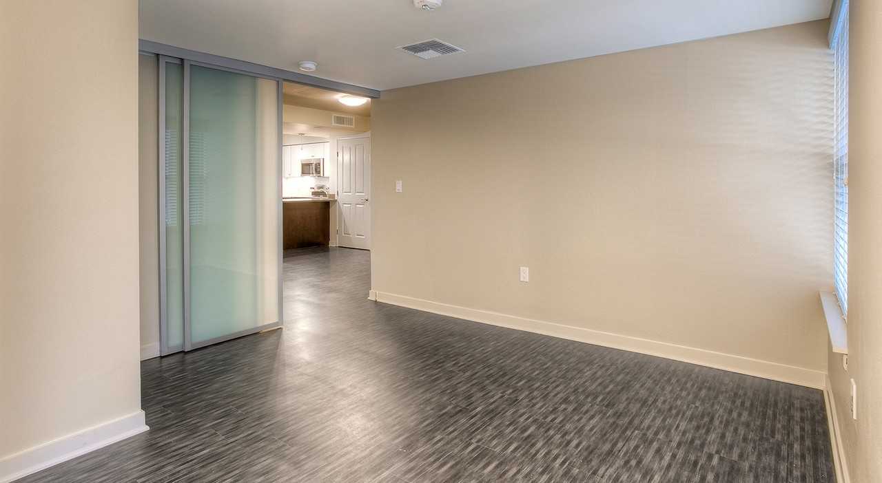 Altitude - Photo 3 of 63