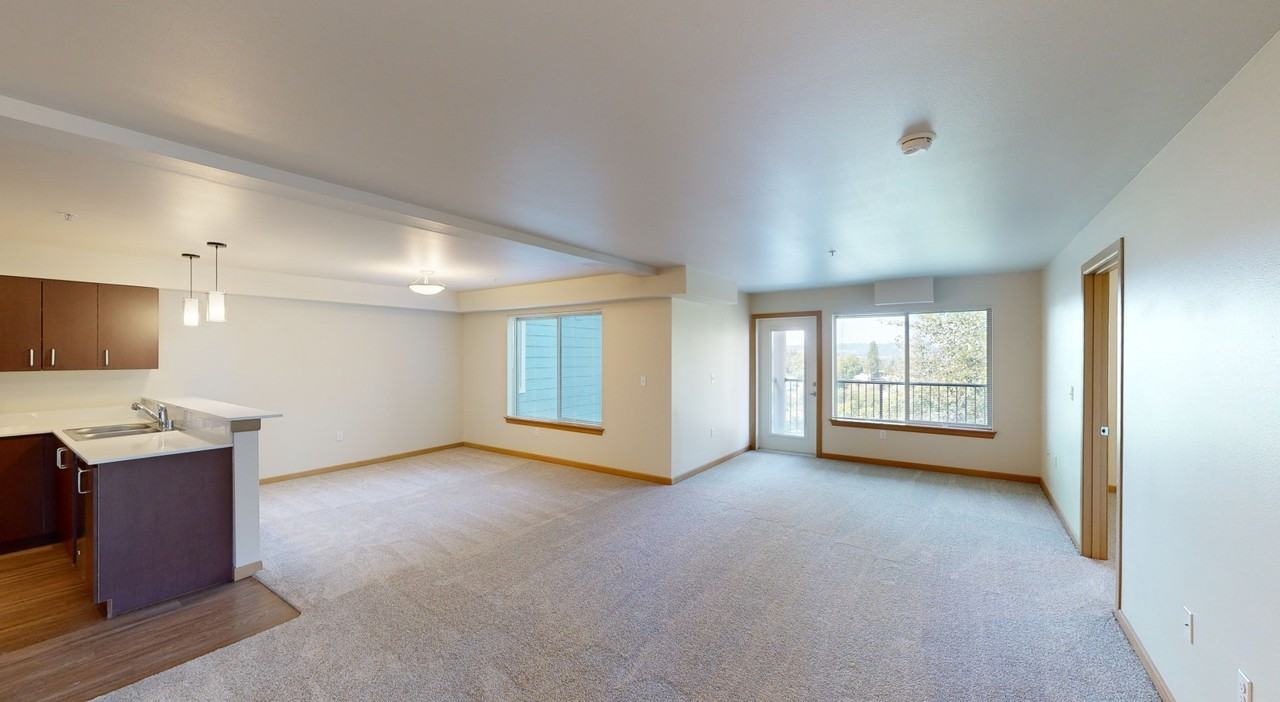 Altitude - Photo 5 of 63