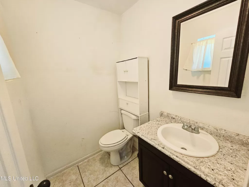 5019 Frederick St - Photo 3 of 8