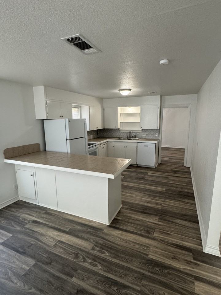 2105 Mason St #NA - Photo 3 of 23