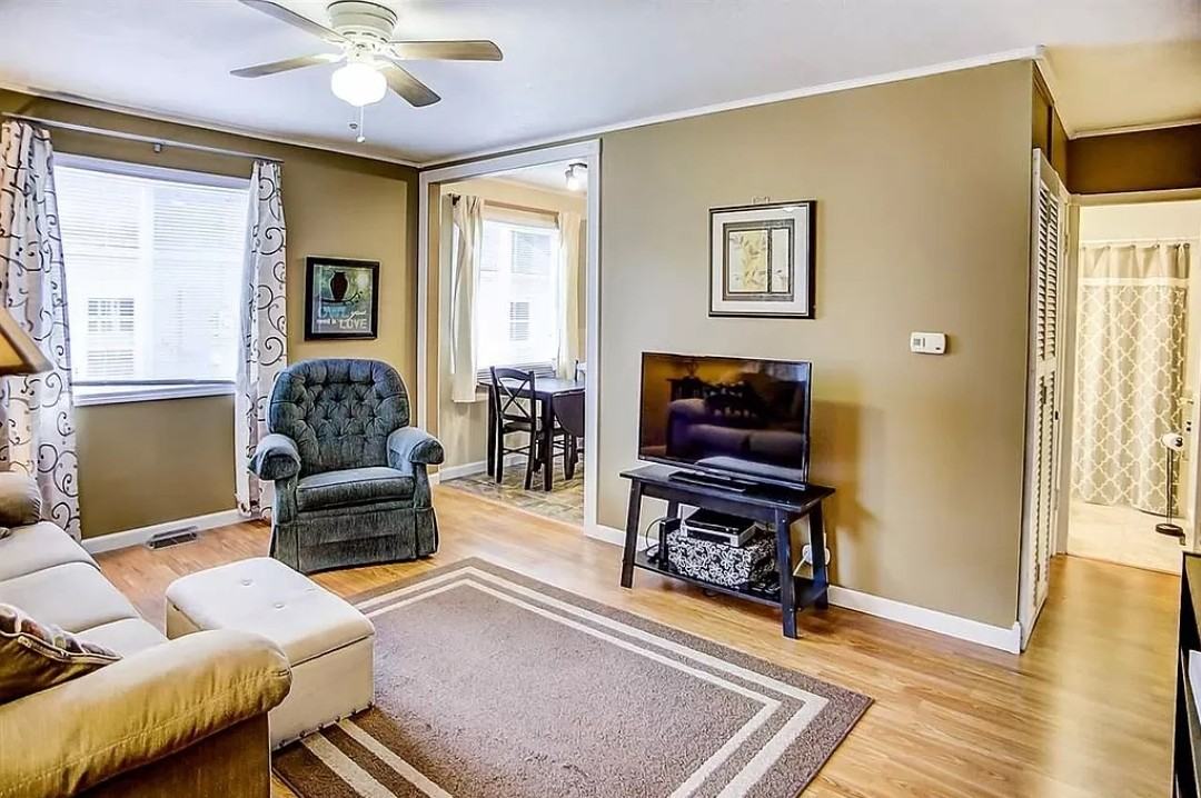 2525 Carew St #NA - Photo 2 of 9